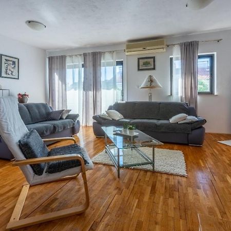 Apartmani Deleut Novi Vinodolski Εξωτερικό φωτογραφία