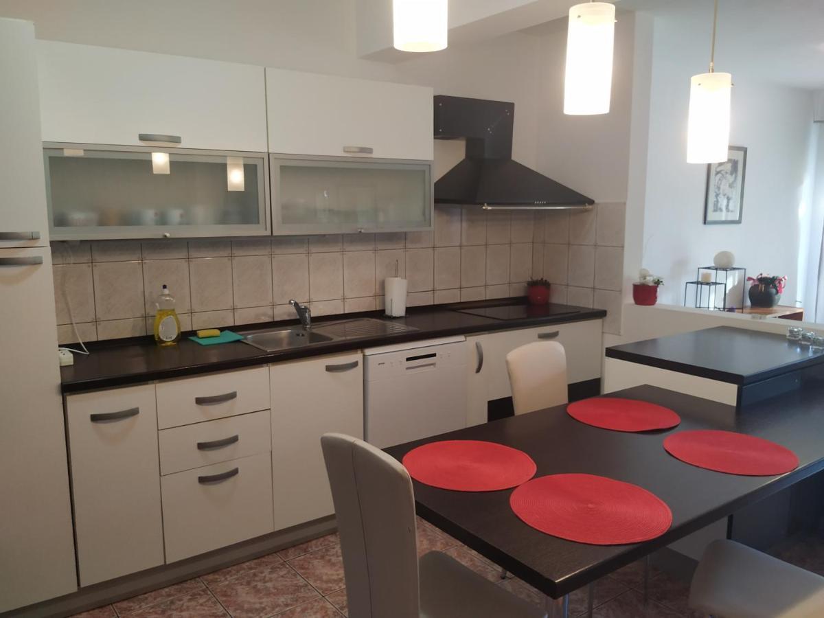 Apartmani Deleut Novi Vinodolski Εξωτερικό φωτογραφία