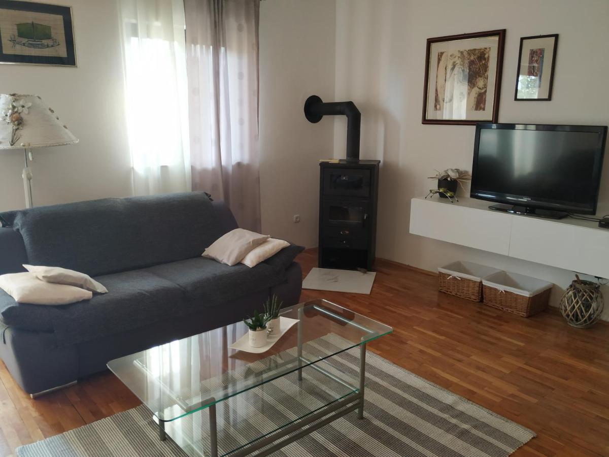 Apartmani Deleut Novi Vinodolski Εξωτερικό φωτογραφία