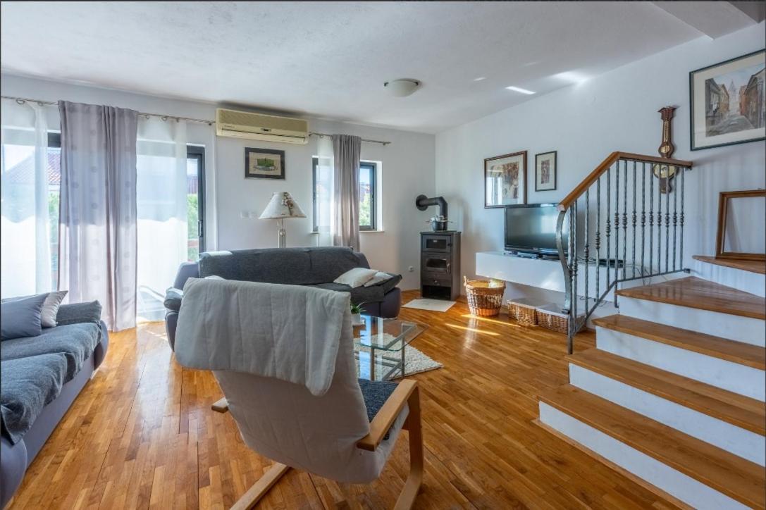Apartmani Deleut Novi Vinodolski Εξωτερικό φωτογραφία