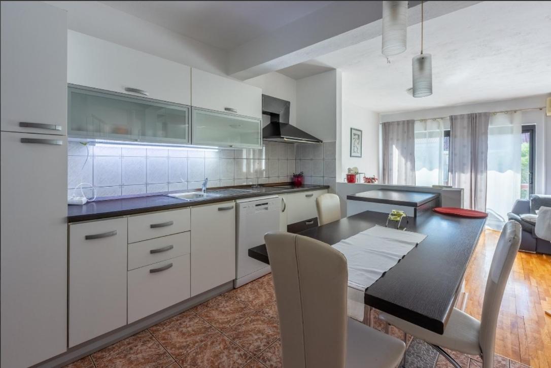 Apartmani Deleut Novi Vinodolski Εξωτερικό φωτογραφία